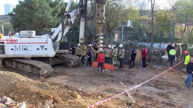 Kadıköy'de inşaat çalışmasında işçi çukura düştü