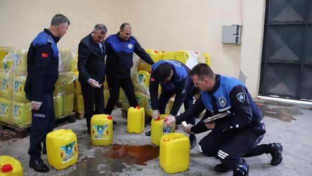 İhraç edilmek üzere hazırlanan su karıştırılmış 73 bin litre sıvı yağ ele geçirildi