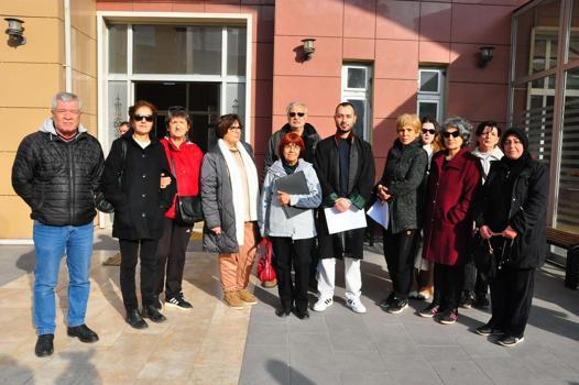 Manisa'da sokak köpeklerini topladıkları ileri sürülen 4 muhtar hakkında suç duyurusu