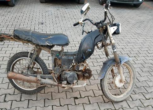 Çalıntı motosikletin ehliyetsiz sürücüsüne 19 bin lira ceza