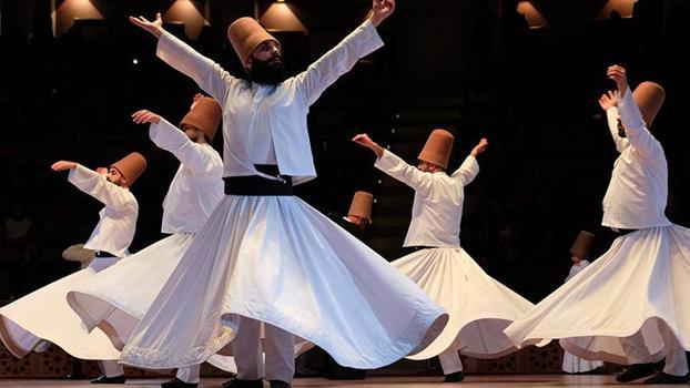 Semazen kıyafetinin dikim usulünden rahatsız oldu, kendi terzisini açtı