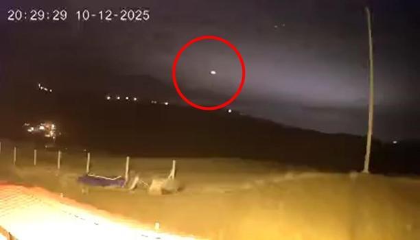 Elazığ’da gökyüzündeki parlak ışık kamerada