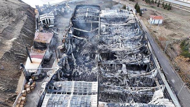 Kimya fabrikasındaki yangın madeni yağ bölümünden çıkmış