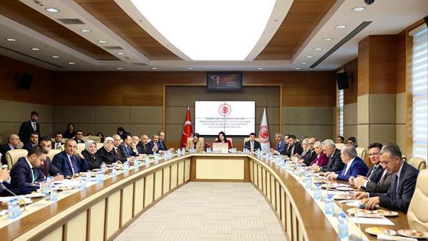 Meclis'te kamu denetçisi seçimi yapıldı