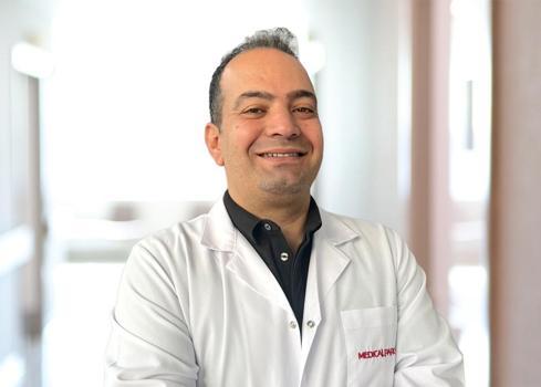 'Rinoplasti hem estetik hem nefes sorunlarını düzeltebilir'