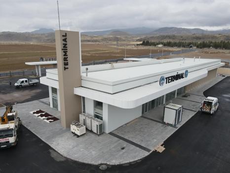 İlçedeki yeni terminal binasının işletmesi Develi Belediyesi’ne verildi