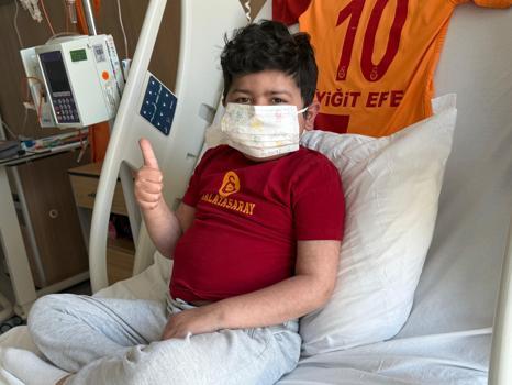 Lösemili Yiğit Efe, nakille hayata tutundu