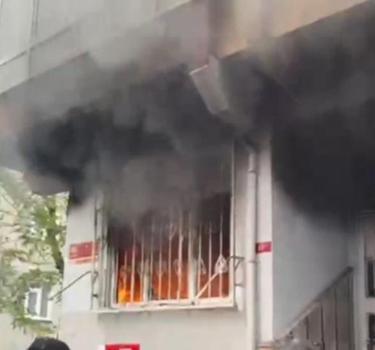 İstanbul- Esenler’de 5 yaşındaki çocuk çakmakla oynarken yangın çıktı