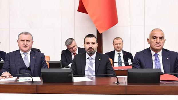 Bakan Ersoy: 2025 yıl sonu hedefimiz olan 64 milyar doları yakalayacağız