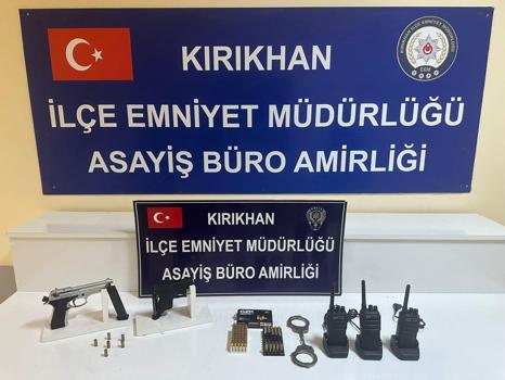 Kırıkhan'da kaçak silah ve mühimmat ele geçirildi