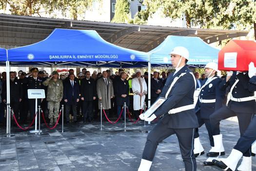 Kalp krizi sonucu hayatını kaybeden polis, son yolculuğuna uğurlandı