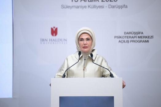 Emine Erdoğan, İHÜ İPAM Darüşşifa Psikoterapi Merkezi'nin açılışına katıldı