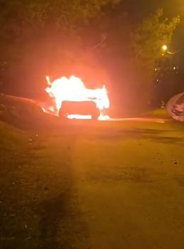 Adana'da park halindeki otomobilde patlama sonrası yangın; 1 ölü