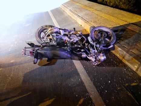 Hatay'da otomobilin çarptığı motosikletteki iki kardeş hayatını kaybetti