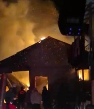 Kahramanmaraş’ta ahırda çıkan yangın, söndürüldü