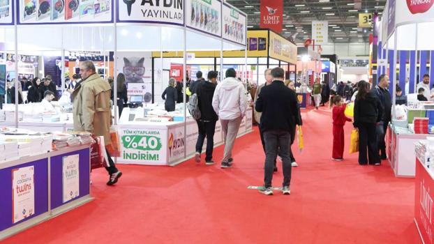 İstanbul - 42'nci TÜYAP Kitap Fuarı'na yoğun ilgi