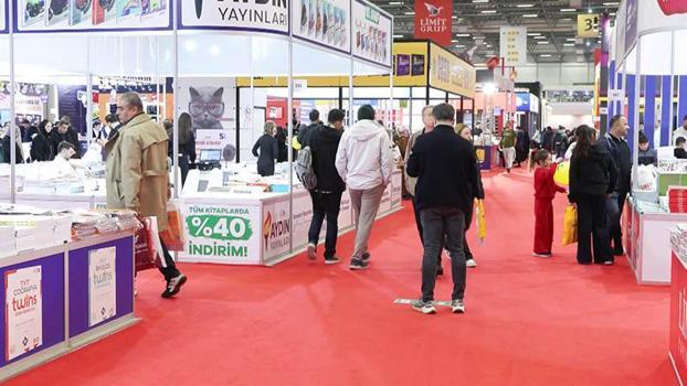 42'nci TÜYAP Kitap Fuarı'na yoğun ilgi