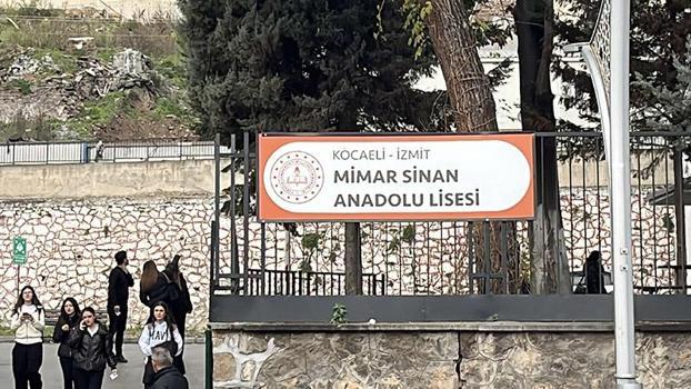 Lisede 3’üncü kattan düşen Deniz, ağır yaralandı