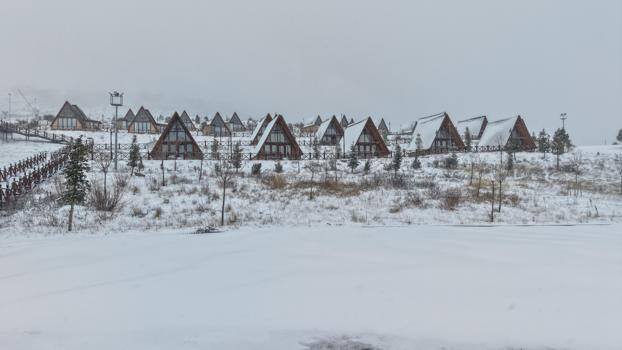 Yıldız Dağı, kar yağışıyla beyaza büründü