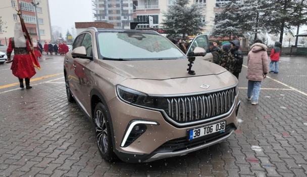 Kayseri’de TOGG, öğrencilere tanıtıldı