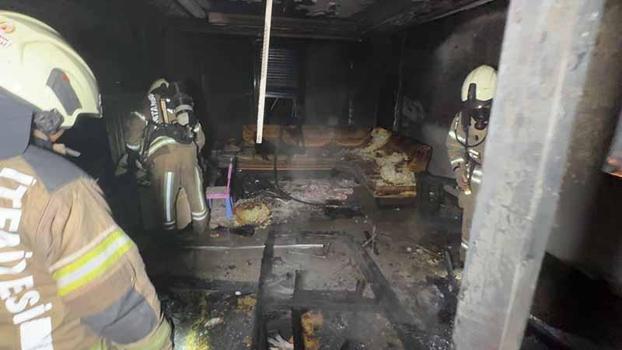 Avcılar'da evde çakmakla oynayan çocuklar yangın çıkardı