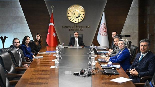 Bakan Kacır, NASA Başkan Yardımcısı Swails ile bir araya geldi