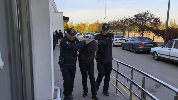 Kadın yolcuyla kavga eden otobüs şoförü gözaltına alındı