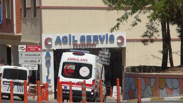 Otomobiliyle seyir halindeyken yorgun mermi isabet etti