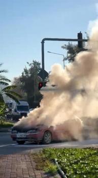 Otomobil yangında kullanılamaz hale geldi