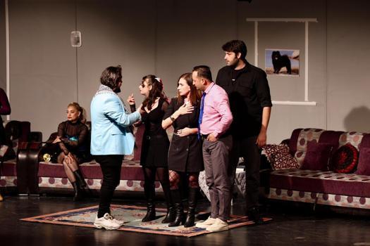 Özgür Aksoy Tiyatro Günleri'nde 6 oyun sanatseverlerle buluştu