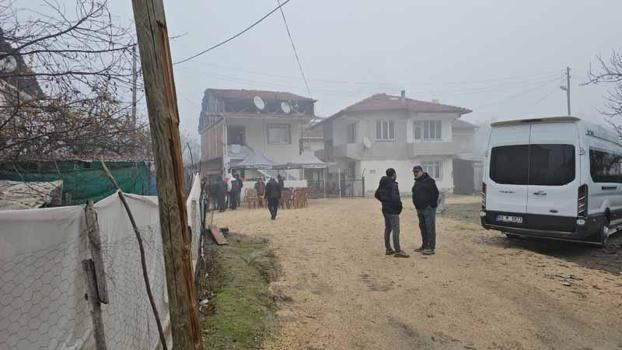 Tartıştığı arkadaşını evinin önünde vurdu