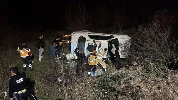 Otomobil şarampole devrildi; 1 yaralı