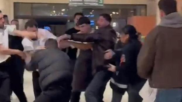 Maltepe’de AVM’de çıkan kavga kamerada