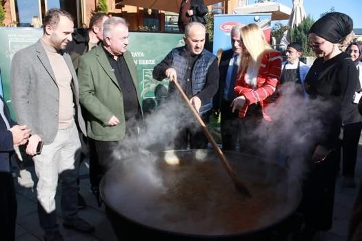 Rize'de ‘Karalahana Çorba İçme Günü’ etkinliği