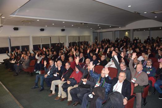 Karşıyaka'da tüzük yine değişiyor