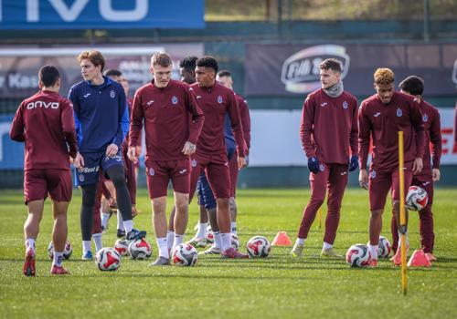 Trabzonspor, Gençlerbirliği maçı için Ankara’ya gitti