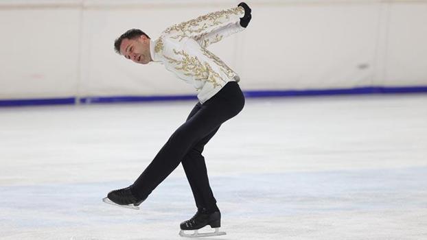 Şampiyon buz patenci spora başladığı pistte jübilesini yaptı