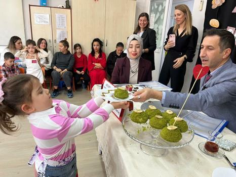 Anaokulu öğrencilerinden bayat ekmekle israfa karşı farkındalık