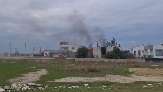 Kadirli'de ev yangını