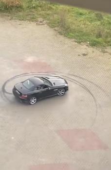 İstanbul - Maltepe'de özel hastanenin valeleri müşterinin otomobiliyle drift attı