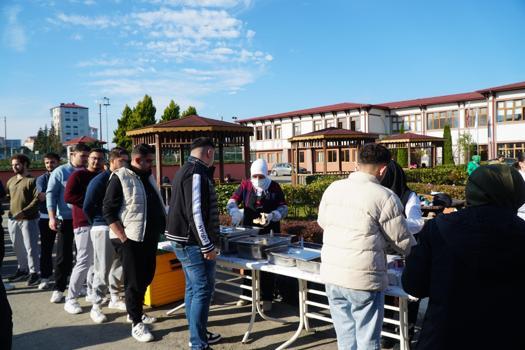RTEÜ’de hamsi şöleni düzenlendi