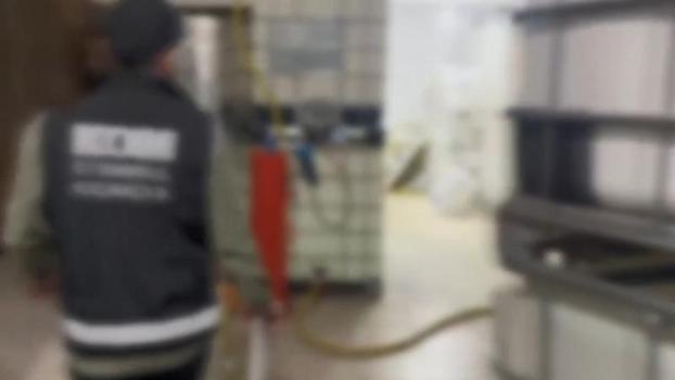 İstanbul ve Antalya'da 16 ton sahte alkol ele geçirildi; 5 gözaltı