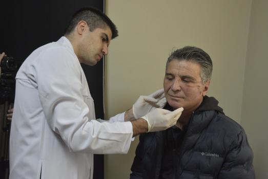 Bitlis Devlet Hastanesi'nde ilk kez derin plan yüz germe ameliyatı yapıldı