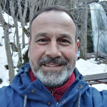 Zıpkınla balık avlamak için dalış yapan emekli askeri savcı hayatını kaybetti