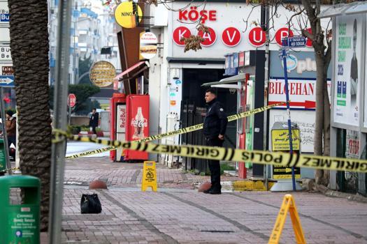 Şüpheli çantadan kişisel eşyalar çıktı