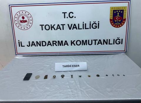 Tokat'ta tarihi eser operasyonu: 13 obje ele geçirildi