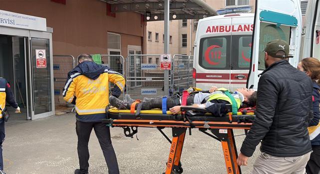 İş güvenliği uzmanı, fabrikadaki kazada yaralandı