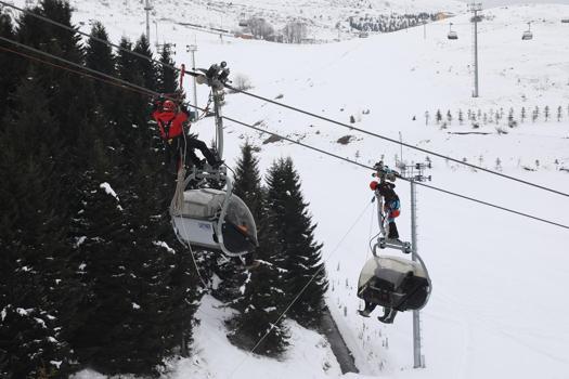 Çambaşı Kayak Merkezi’nde nefes kesen tatbikat