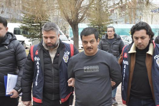 Ağabeyini bıçaklayarak öldüren şüpheli tutuklandı (2)