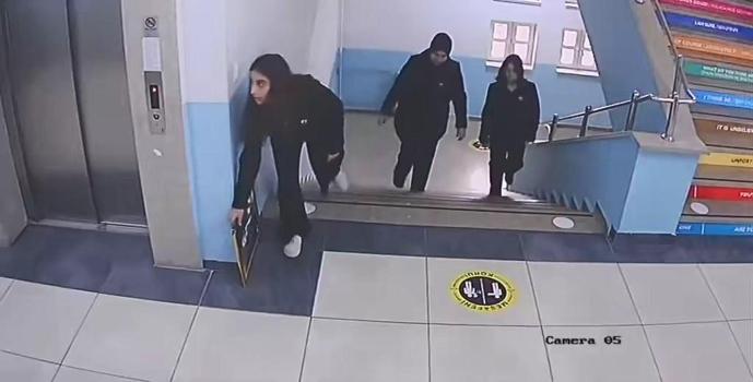 Lisede öğrencilerin Atatürk hassasiyeti